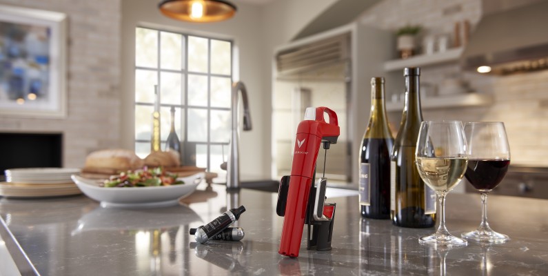 Coravin Model Two Elite Red LIFESTYLE
